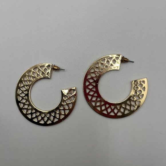 Hoops - Picture 1 of 3